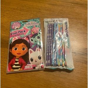 Gabby’s dollhouse play pack & Unicorn and mermaid pencils bundle!